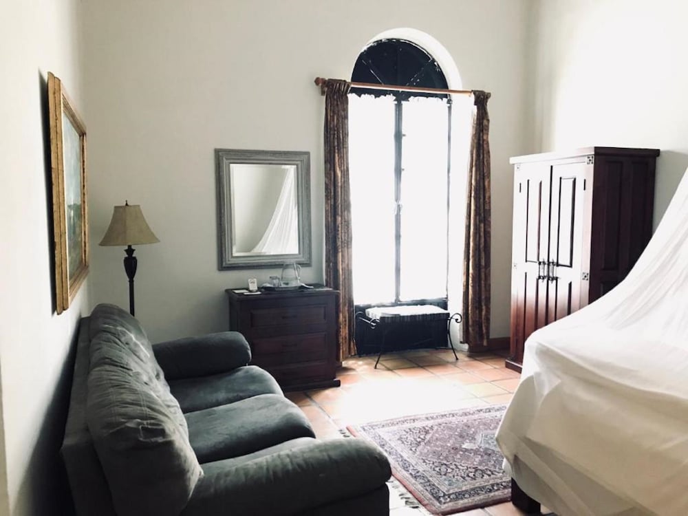 The Todos Santos Inn 48/83