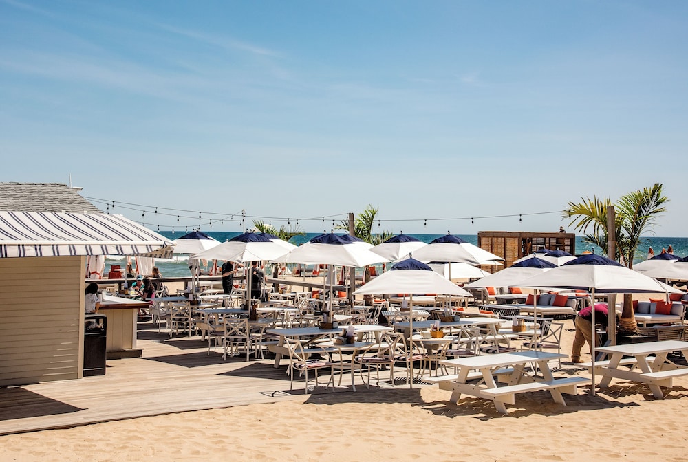 Gurneys Montauk Resort and Seawater Spa 72/78