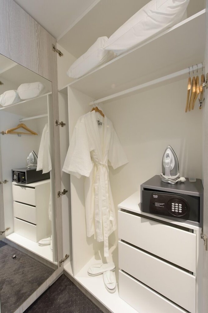 Miramare Gardens Boutique Accommodation 13/29