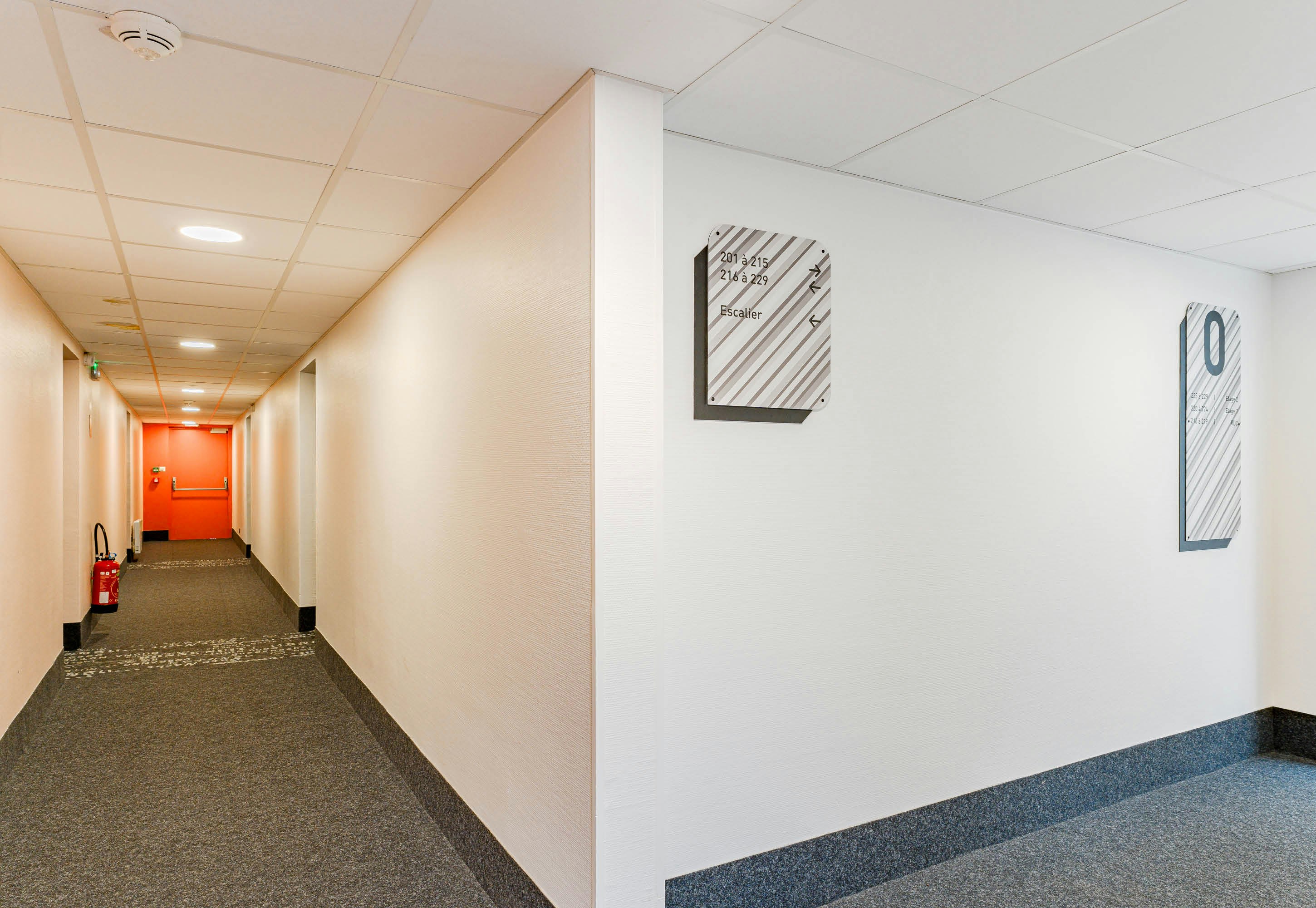 B&B HOTEL Poitiers 3 Futuroscope 10/28