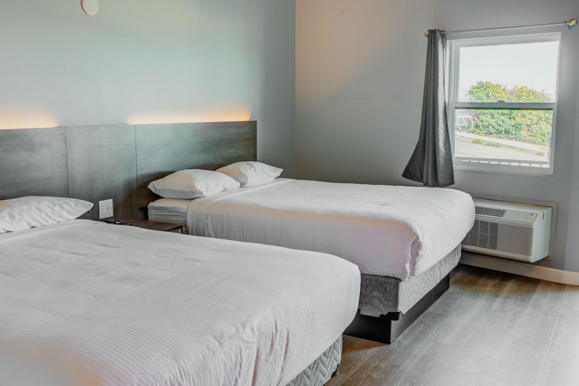 Renovated, 2 Queen Beds, Street View