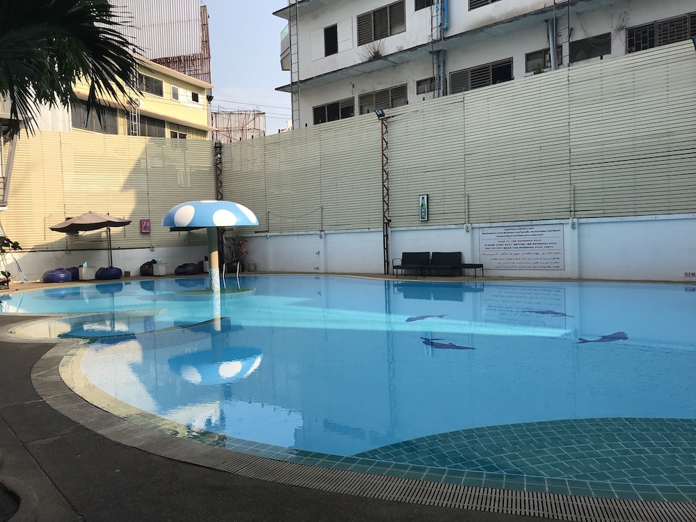 Pattaya Hiso Hotel 11/65