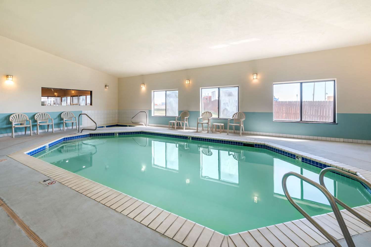 swimming pool spa
