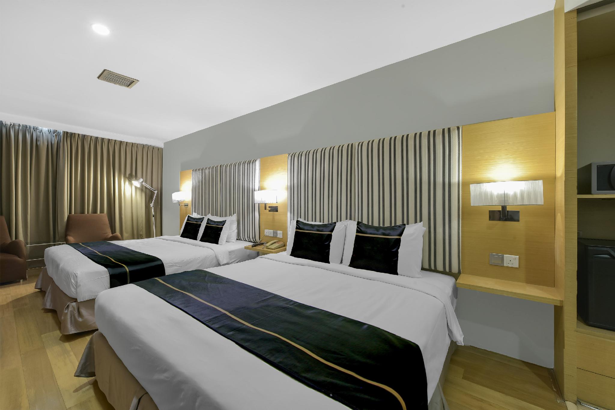 Family Suite, Superior, 2 Queen Beds