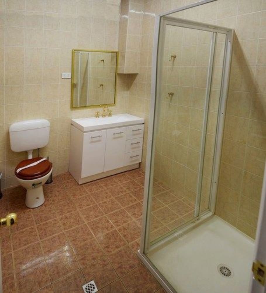Palace Hotel Kalgoorlie 63/65