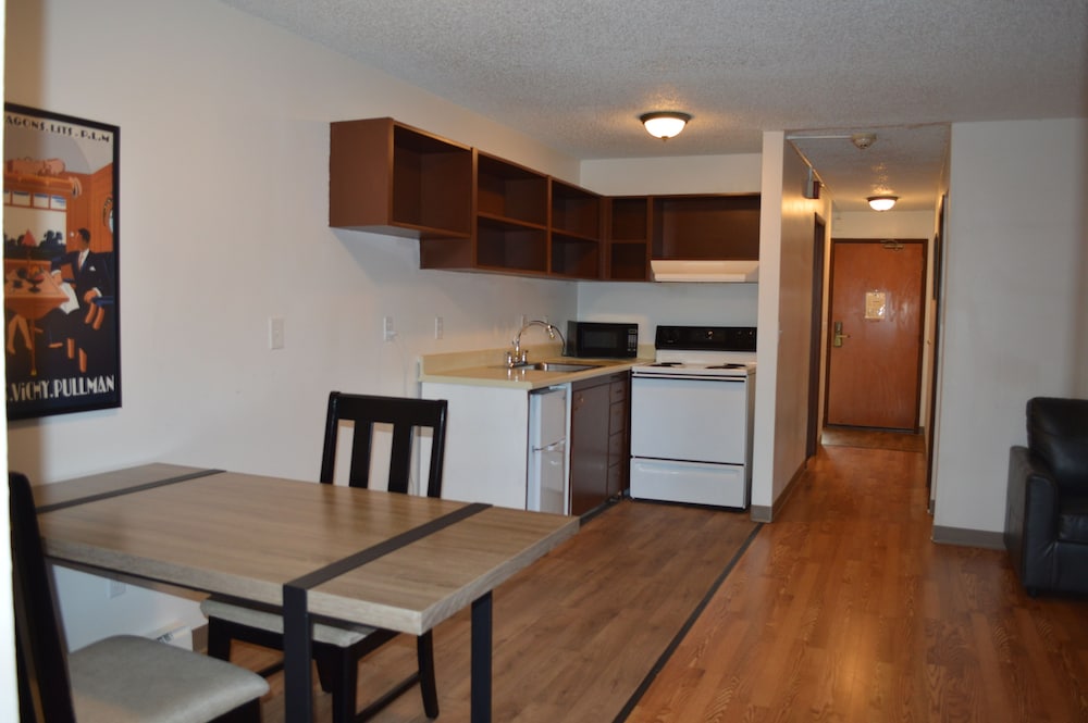 Interurban Suites Hotel, a Dazzler Select by Wyndham 46/69