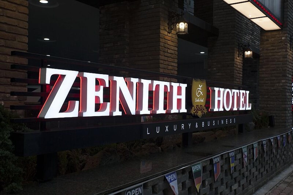 Zenith Hotel 6/63