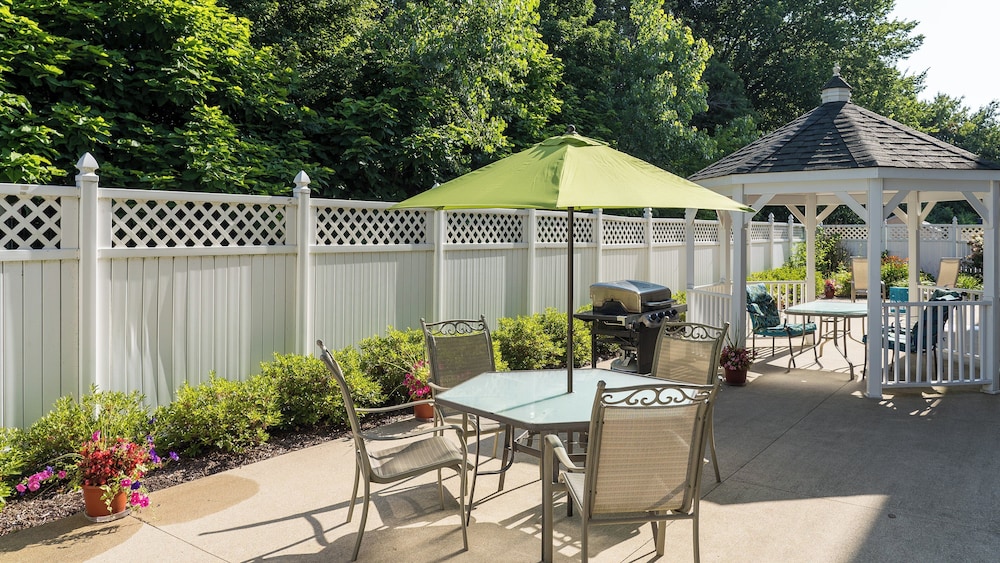 Candlewood Suites St. Joseph Benton Harbor 24/38