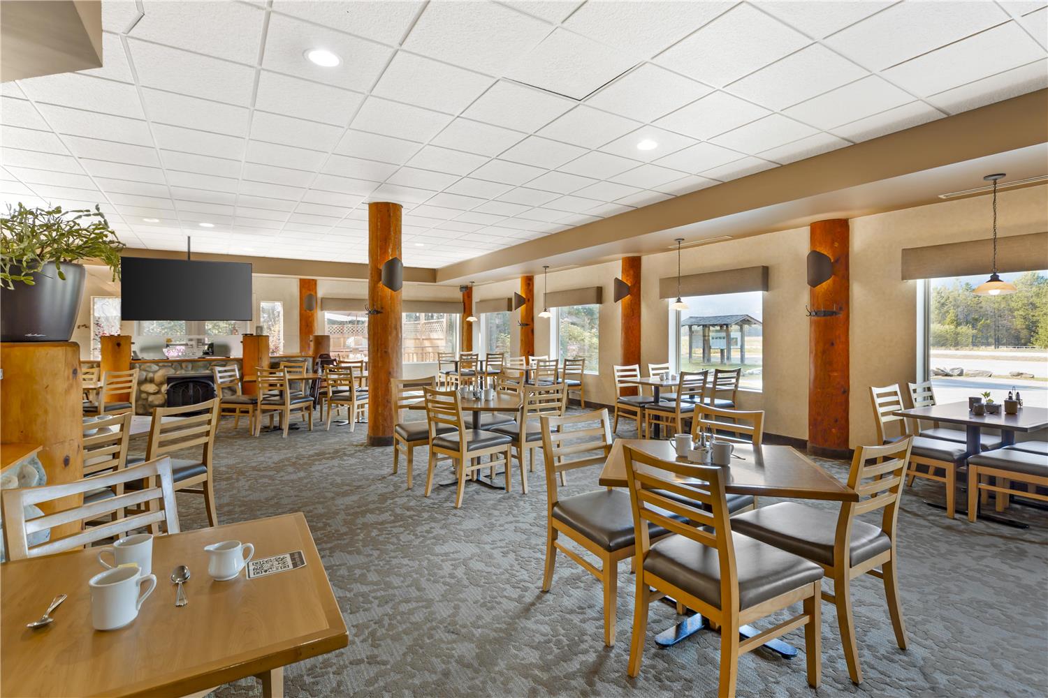 Best Western Plus Valemount Inn & Suites 44/65