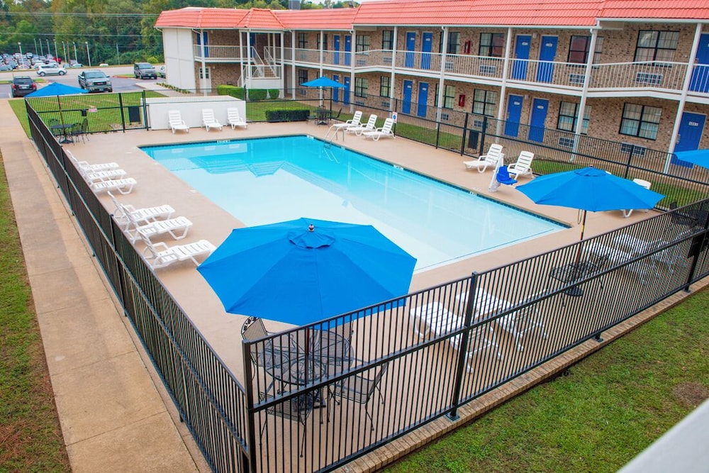 Motel6 Palestine, TX 20/23