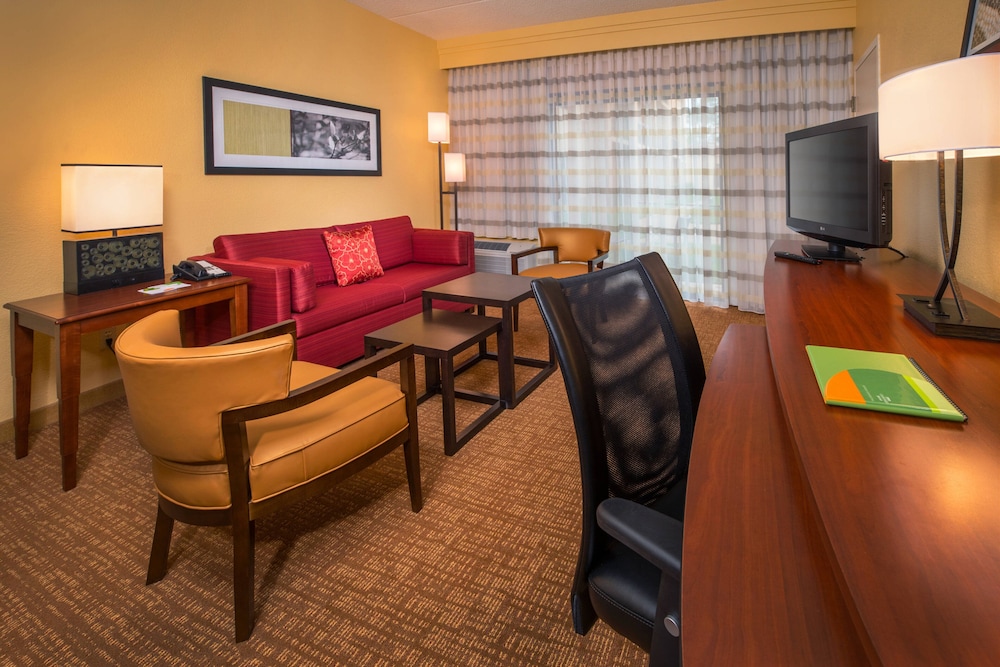 Courtyard by Marriott Williamsburg Busch Gardens Area 39/70