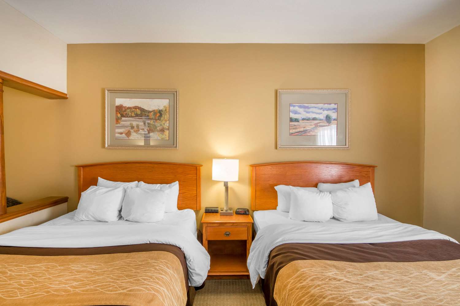 Quality Inn and Suites MidAmerica Industrial Park Area 10/21