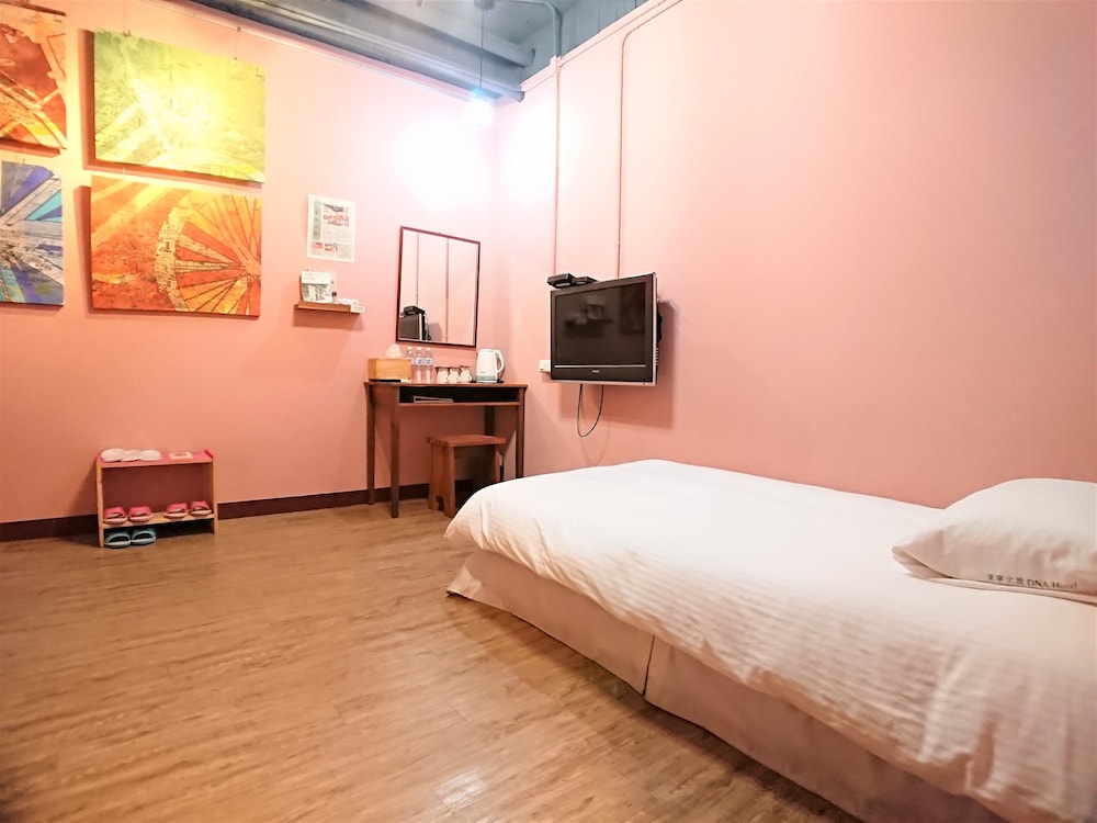 Dongning Atlas Hotel 24/68