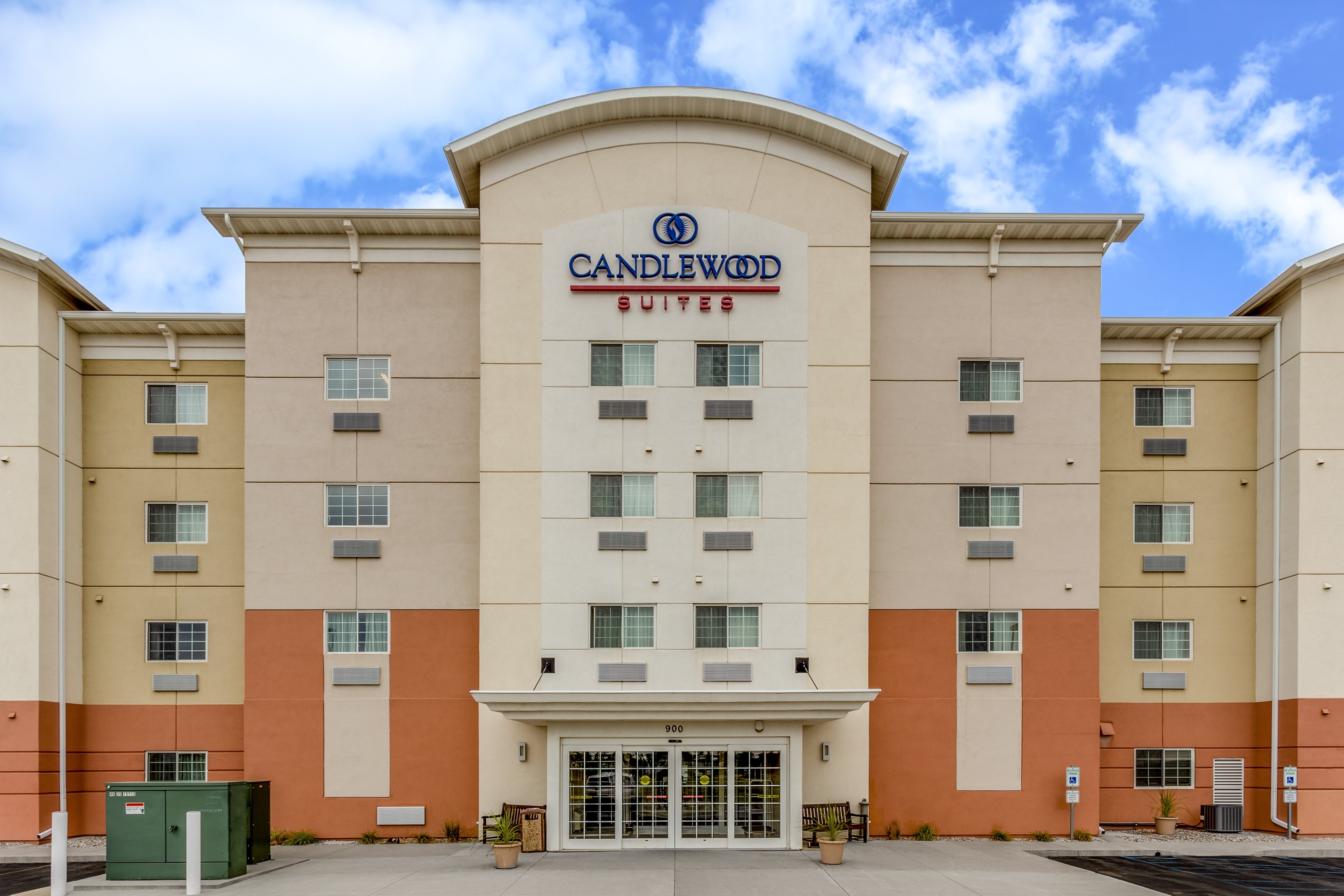 Candlewood Suites Minot 4/20