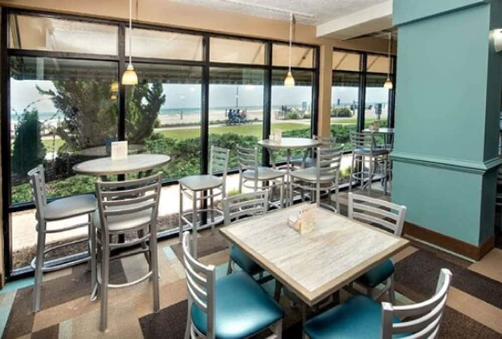 Ramada Plaza by Wyndham Virginia Beach Oceanfront 34/50