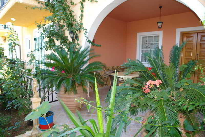 VILLA NEFELI 21/23
