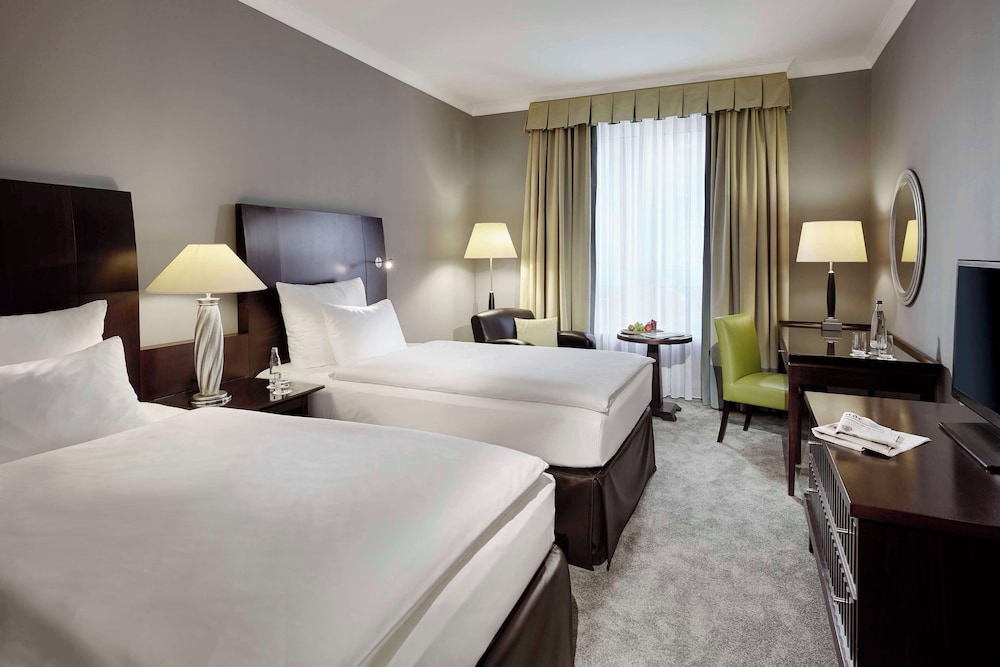 Lindner Hotel City Plaza Formerly Renaissance Cologne Hotel 21/75