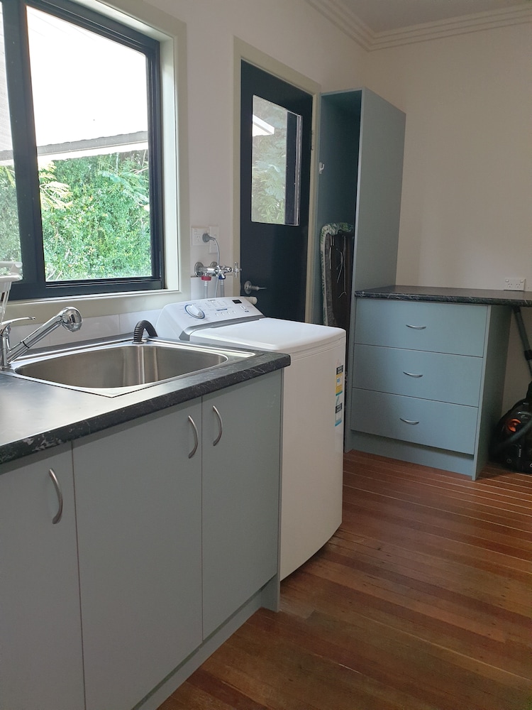 Boat Harbour Studio Apartments and Villas 8/48