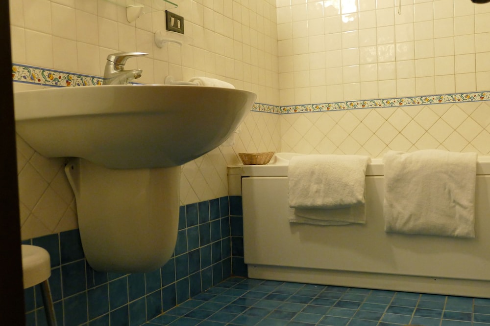Hotel Nuovo Rebecchino 25/49