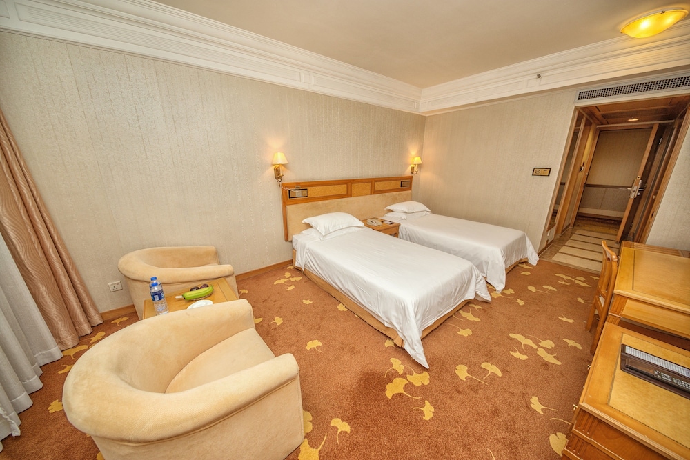 Silverland Hotel 28/37