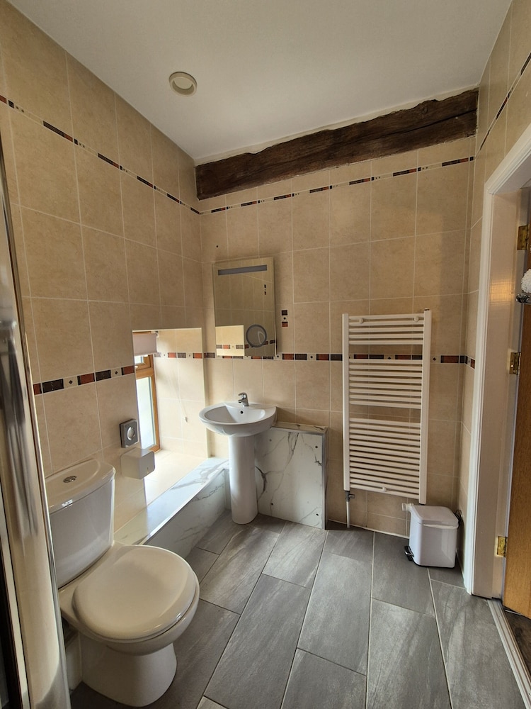 Padley Farm B&B 48/49
