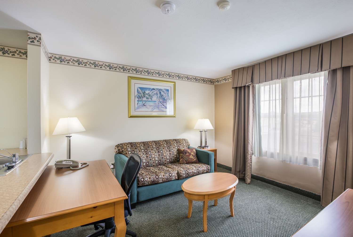Americas Best Value Inn Suites Three Rivers 10/16