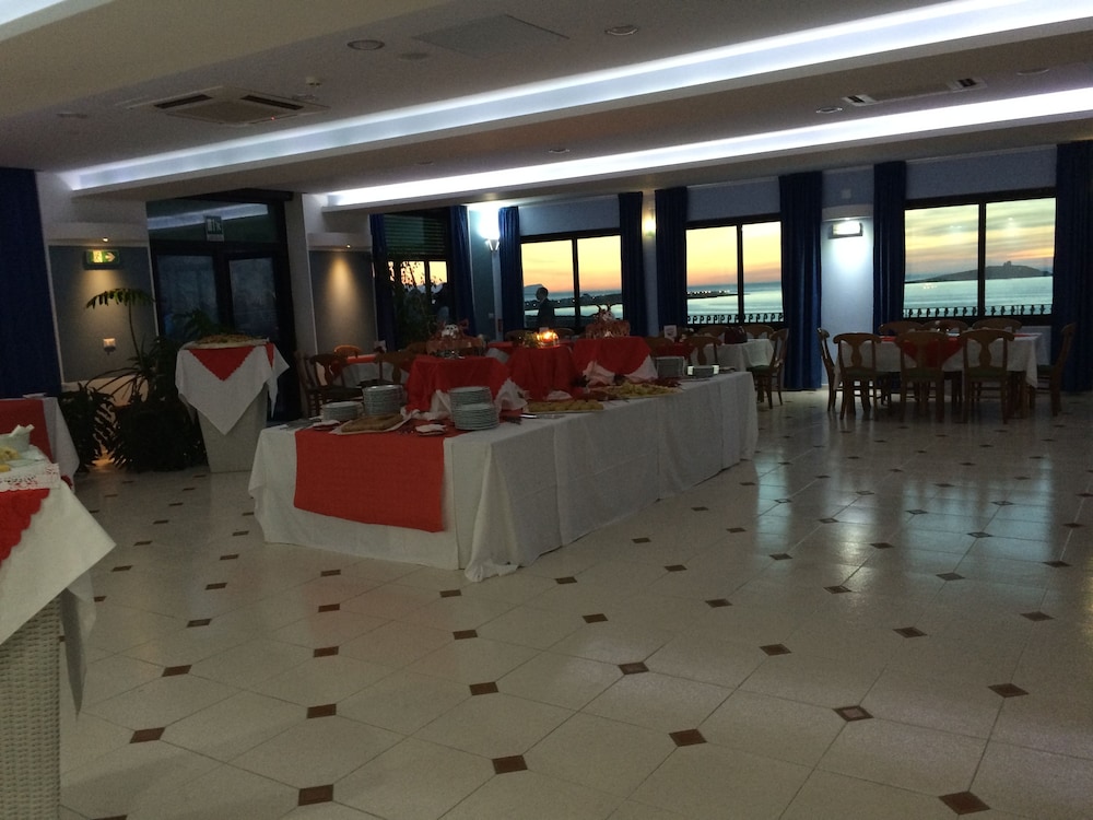 Hotel Bellevue Del Golfo 34/50