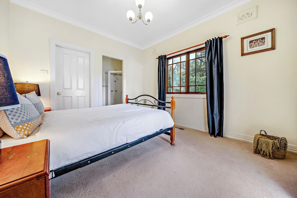 WHISPERING PINES BOUTIQUE ACCOMMODATION 11/50