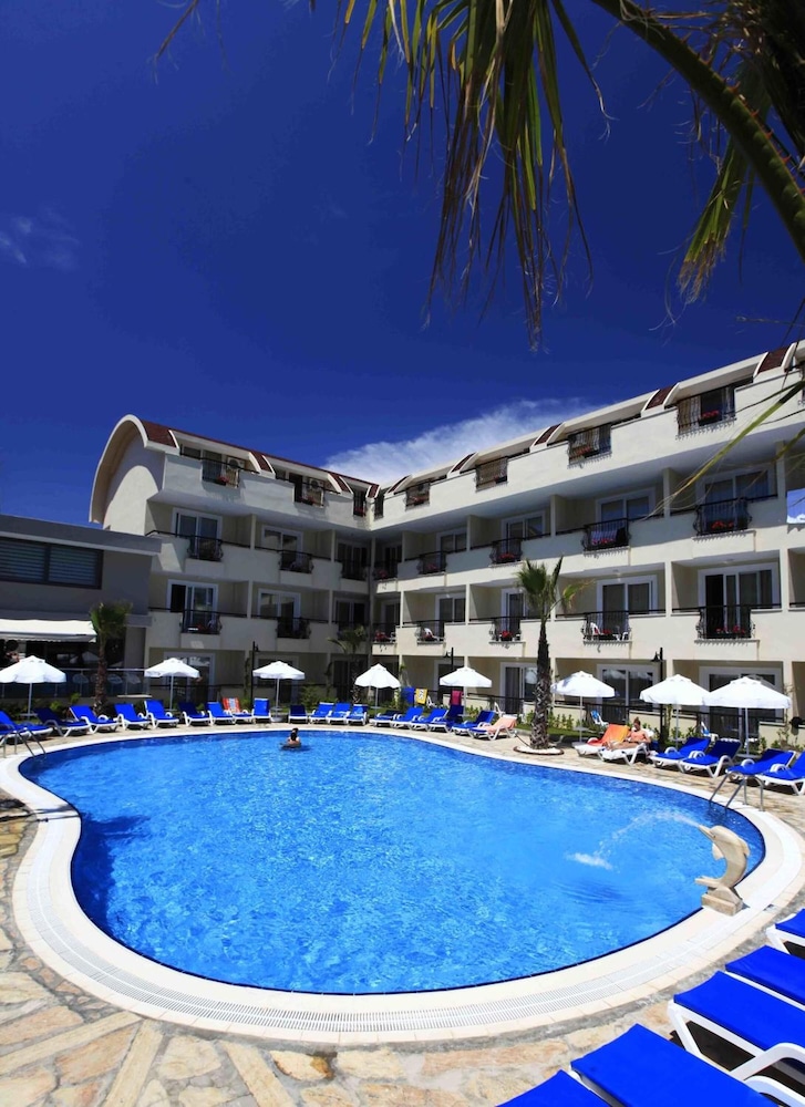 Sun City Apartments 4/42