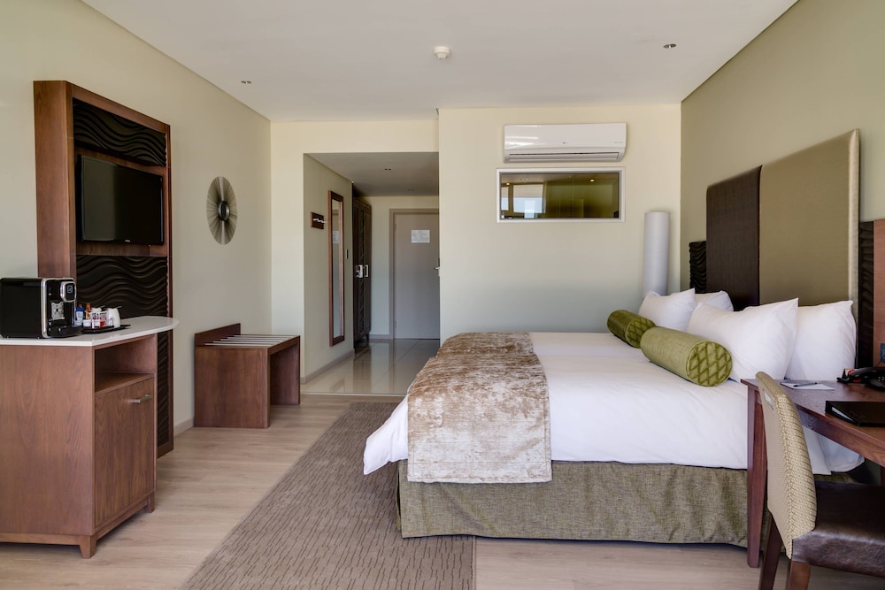 Protea Hotel By Marriott Upington 12/46
