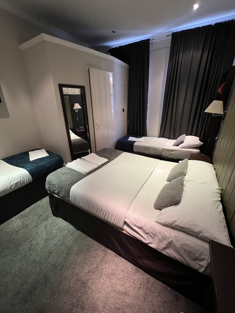 Goodwood Hotel 9/50