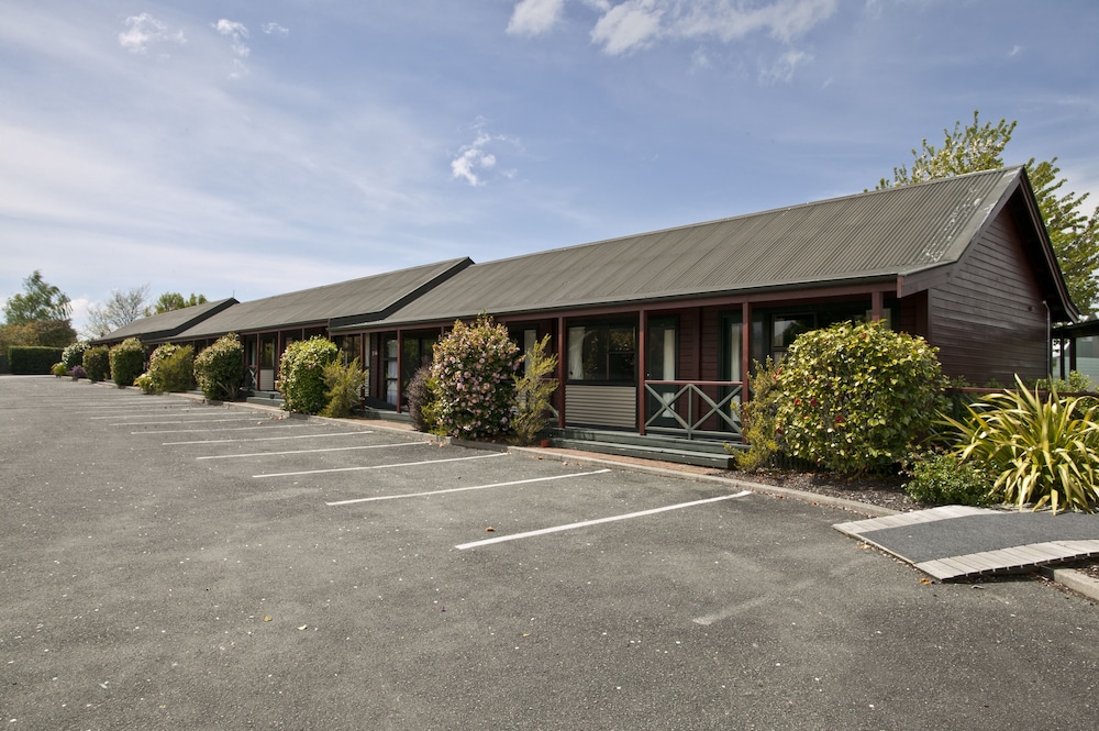 Te Anau Top 10 Holiday Park 52/58