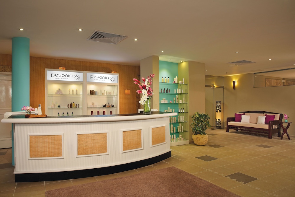 Lobby at Wyndham Alltra Punta Cana All-Inclusive Resort Hotel, PUNTA CANA