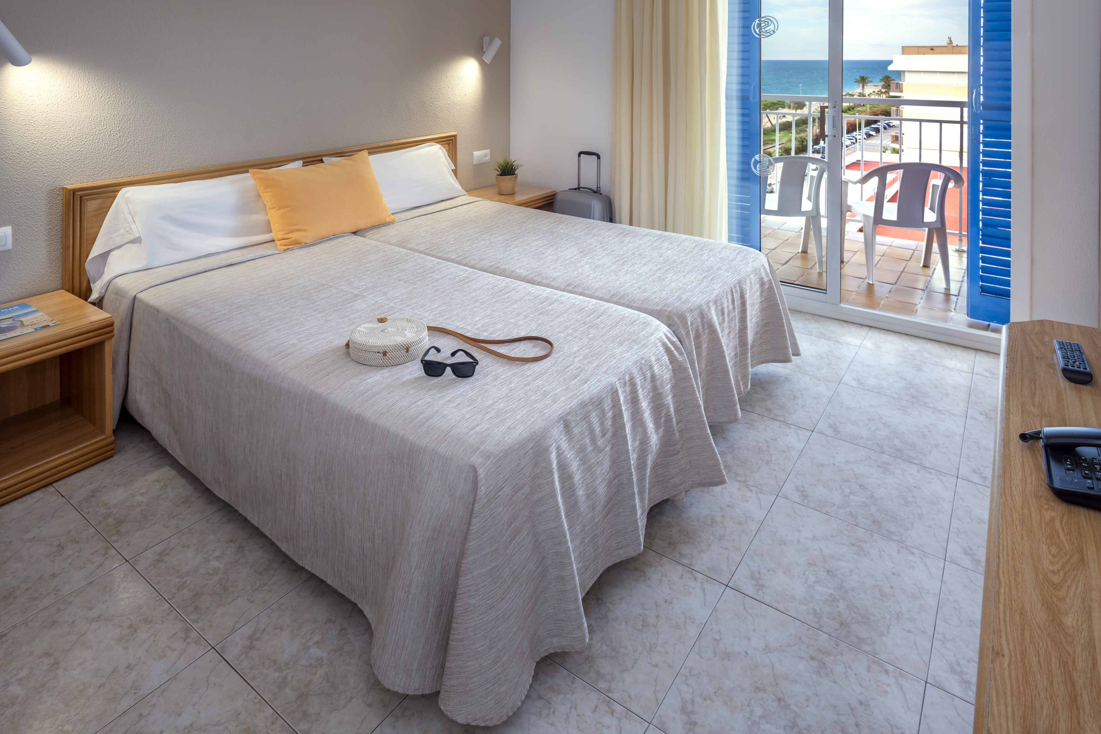 Room, Single, Lateral Side Sea View