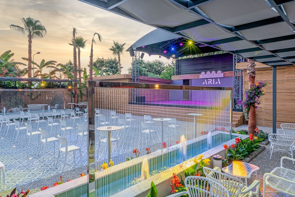Aria Resort & Spa Hotel 8/60
