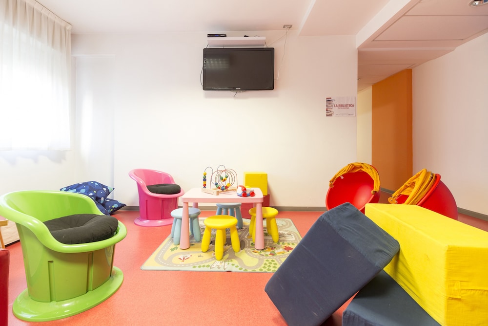 Hotel Sharing 60/67