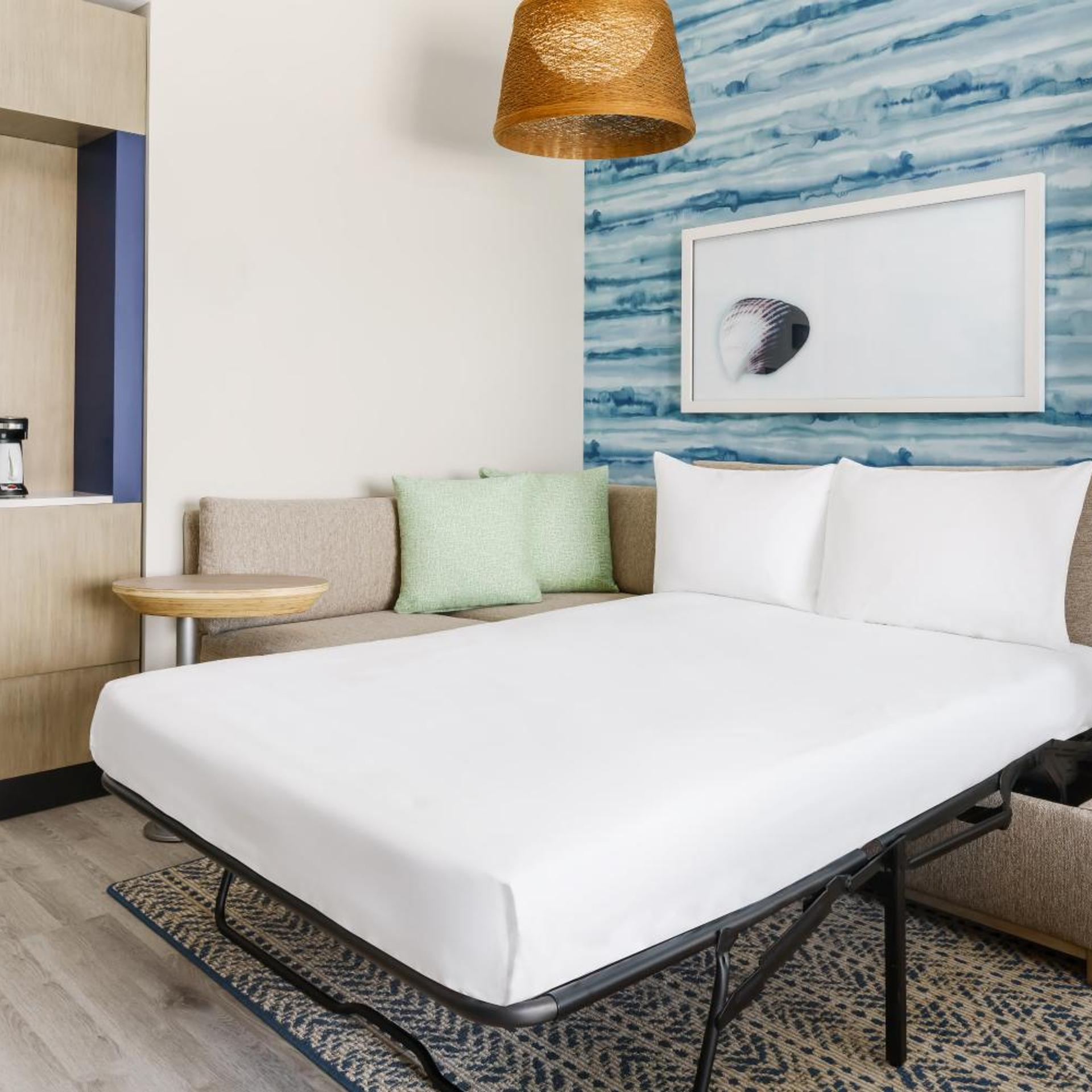 Suite, King Bed, Gulf View, Sofa, Balcony, Accessible