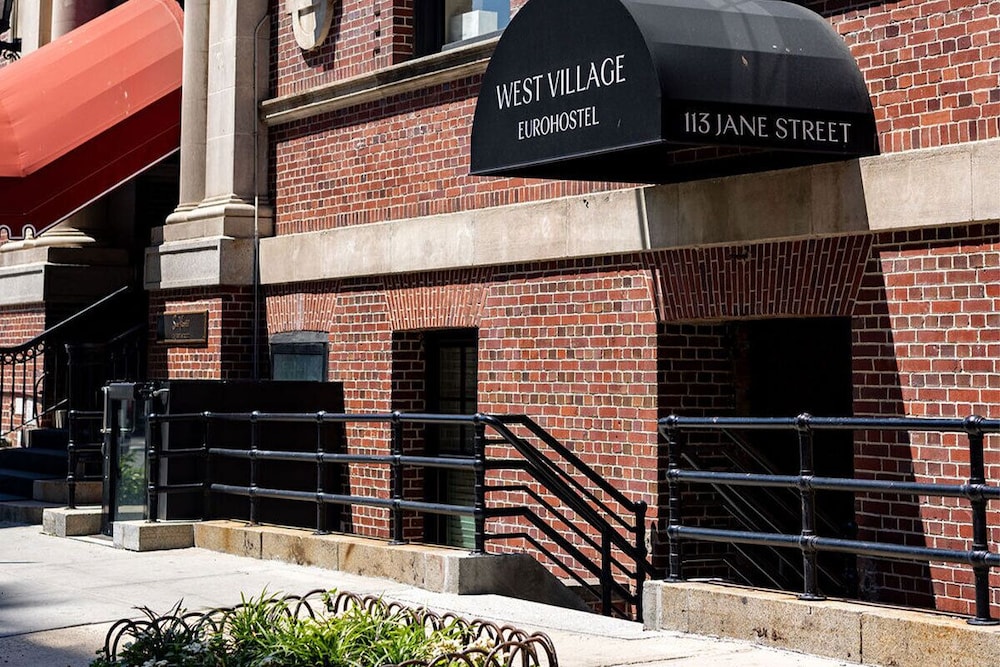 The Jane Hotel 2/51