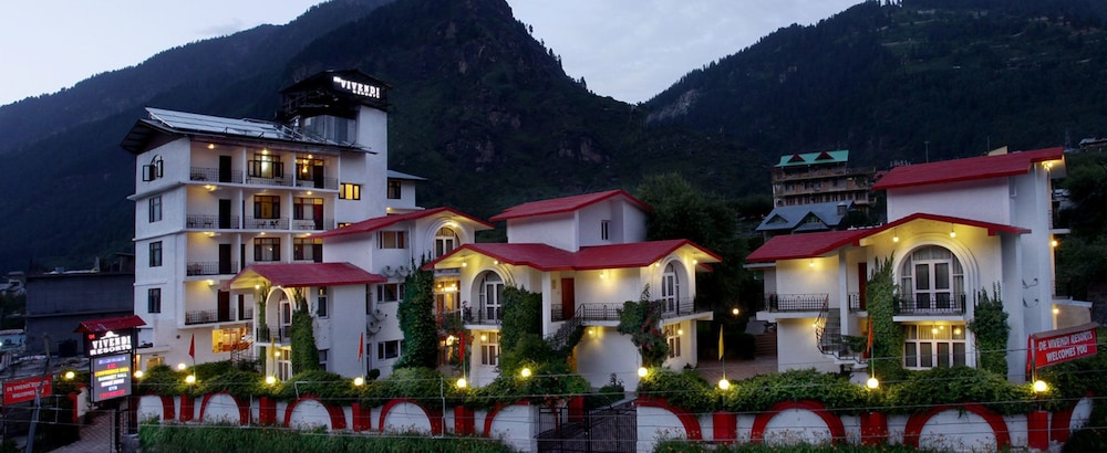 DE VIVENDI RESORT. 9/54