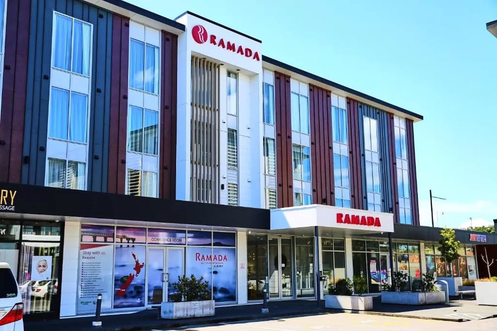 Ramada Suites by Wyndham Albany 1/59