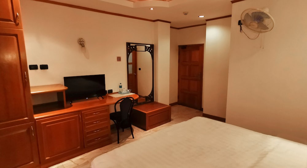 Max Hotel 23/63