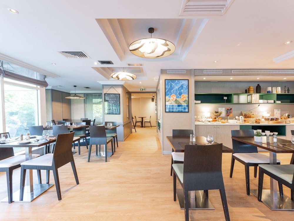 restaurant cafeteria