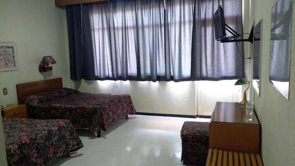 Hotel Calvete 8/65