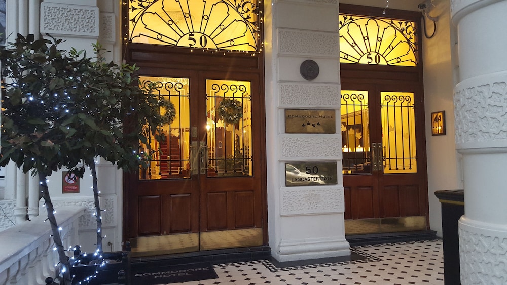 Commodore Hotel London 12/55