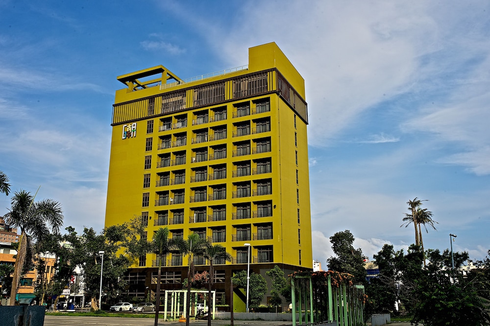 The Gaya Hotel 4/72