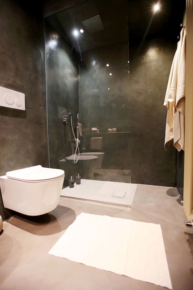 Casa Nostra Boutique Hotel 47/50