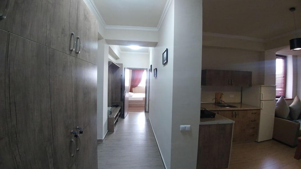 Cross Apart Hotel 44/44