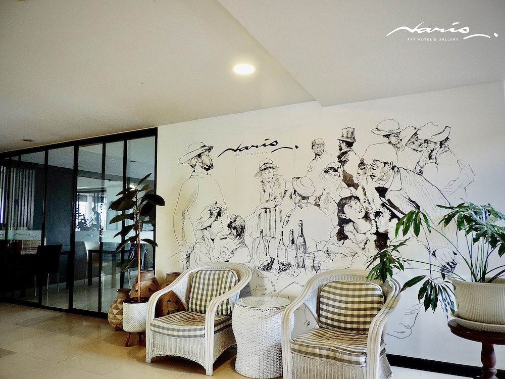 NARIS ART HOTEL 42/55