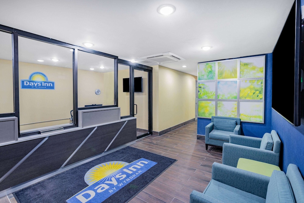 Days Inn by Wyndham Bronx NYC 42/50