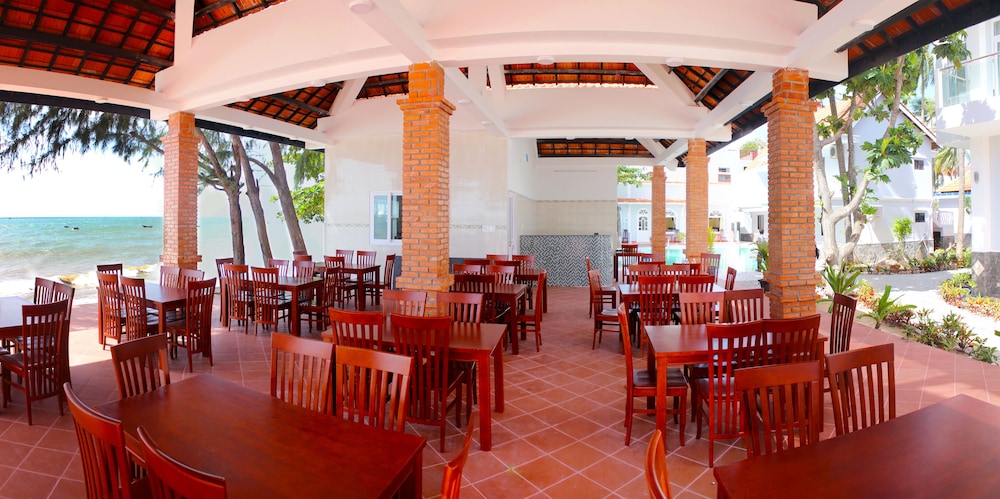 Sand Beach Resort 37/50